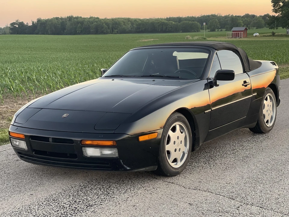 1990 Porsche 944 S2 - Image 2 of 31