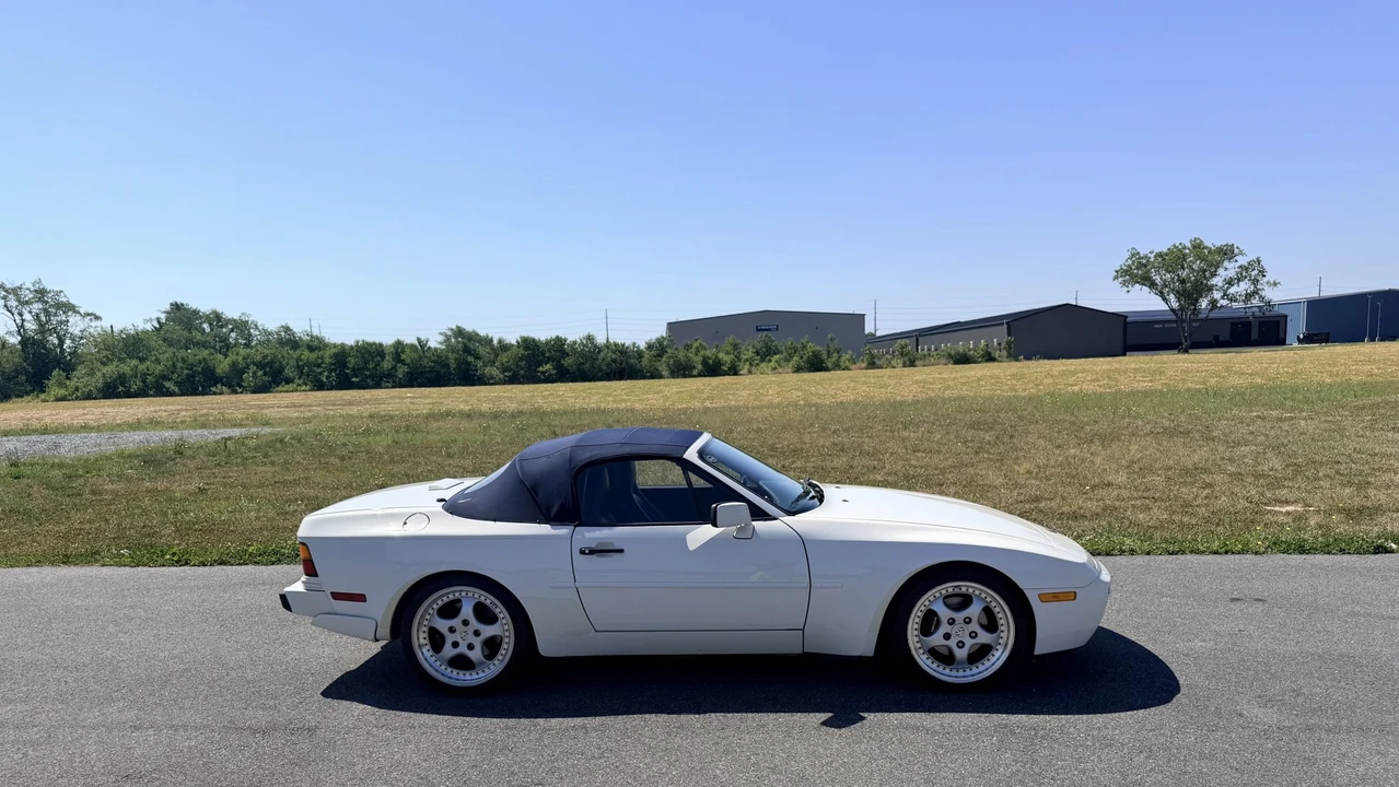 1990 Porsche 944 S2 - Image 18 of 31