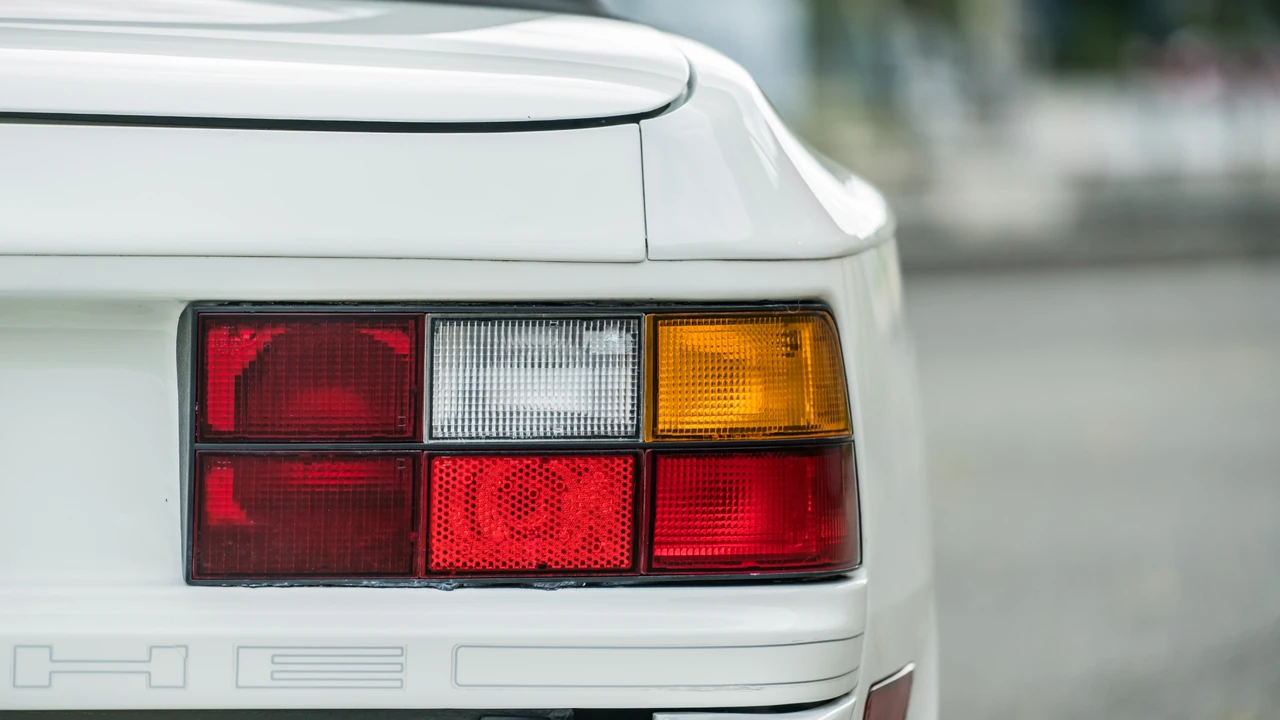 1990 Porsche 944 S2 - Image 23 of 31