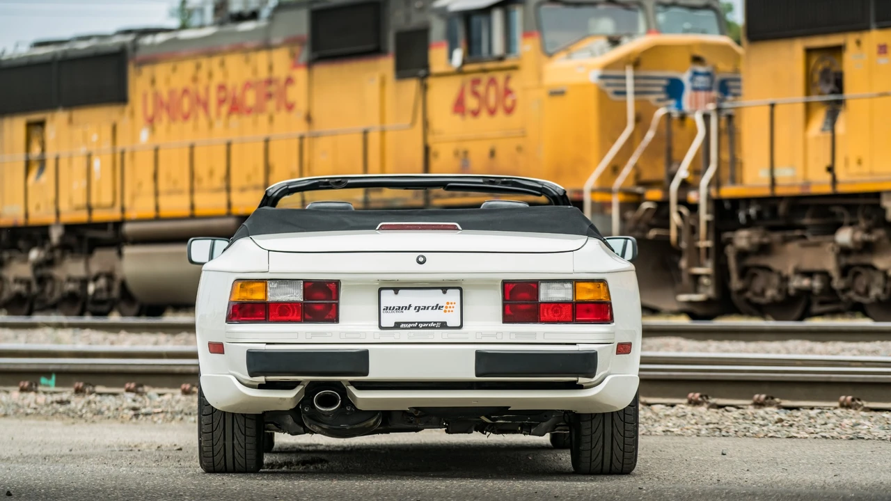 1990 Porsche 944 S2 - Image 7 of 31