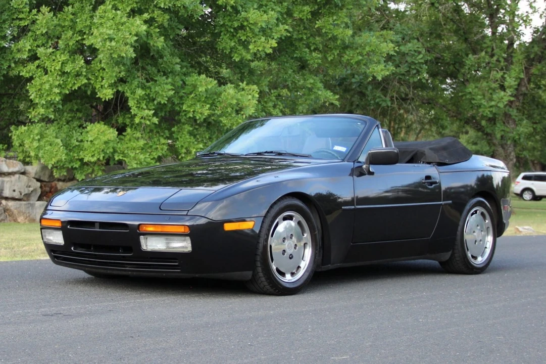 1990 Porsche 944 S2 - Image 1 of 31