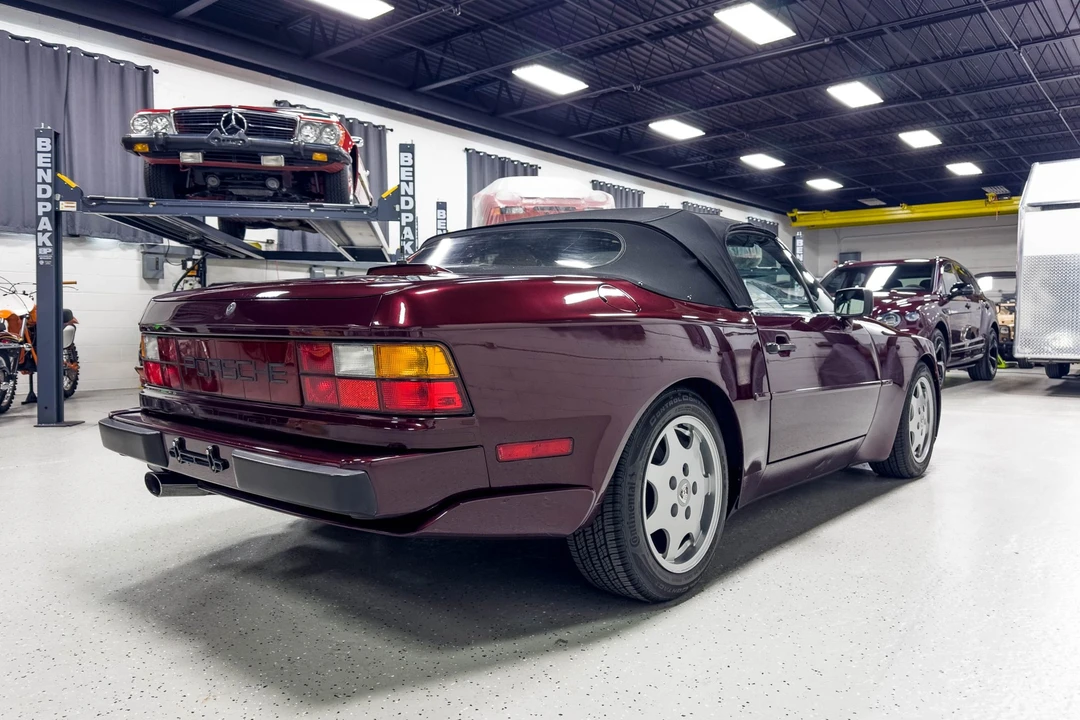 1990 Porsche 944 S2 - Image 25 of 31