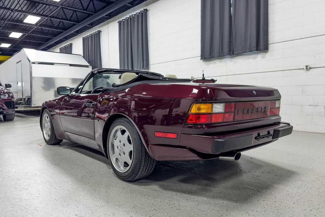 1990 Porsche 944 S2 - Image 15 of 31