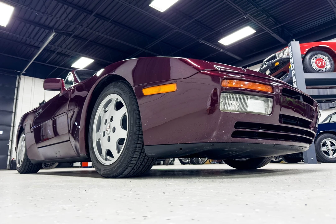 1990 Porsche 944 S2 - Image 8 of 31