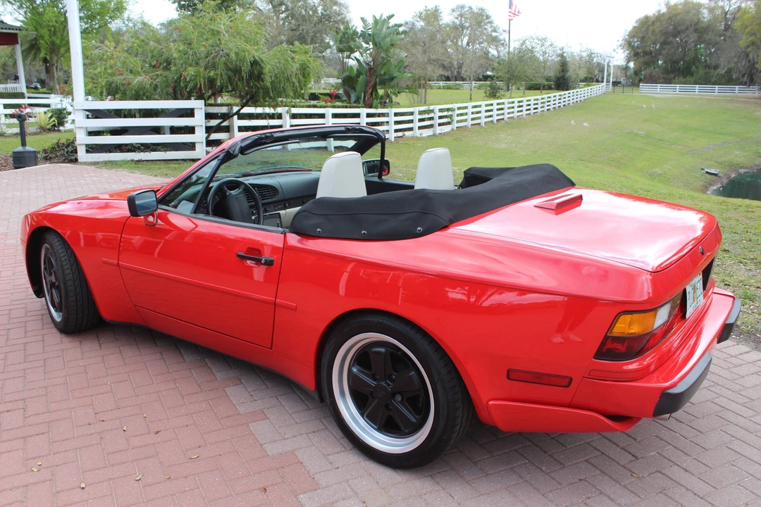 1990 Porsche 944 S2 - Image 14 of 31