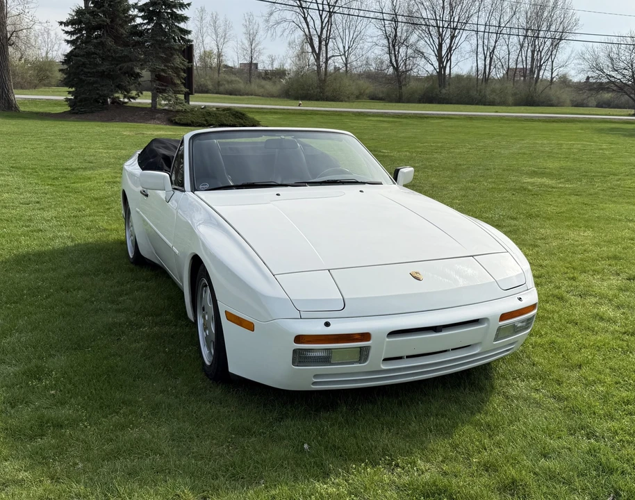 1990 Porsche 944 S2 - Image 2 of 31
