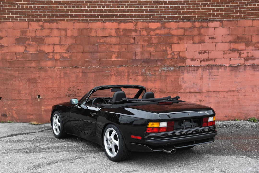 1990 Porsche 944 S2 - Image 14 of 31