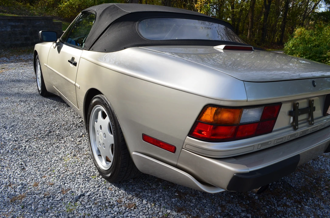 1990 Porsche 944 S2 - Image 17 of 31