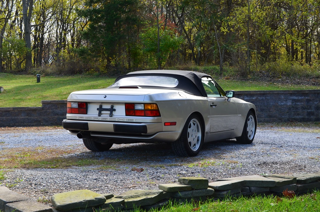 1990 Porsche 944 S2 - Image 9 of 31