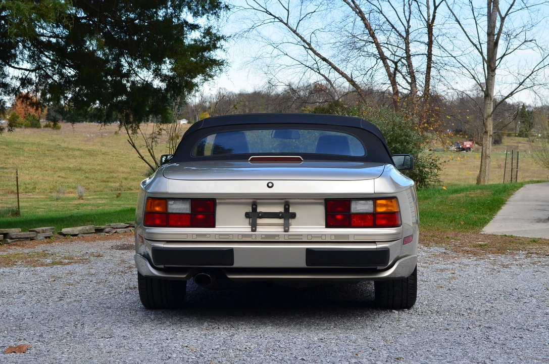 1990 Porsche 944 S2 - Image 11 of 31