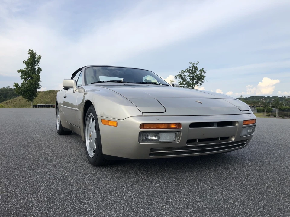 1990 Porsche 944 S2 - Image 2 of 31