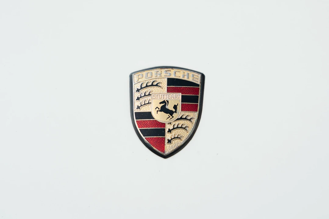 1990 Porsche 944 S2 - Image 2 of 31