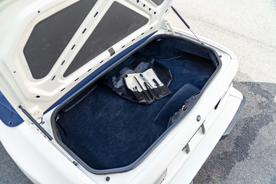1990 Porsche 944 S2 - Image 11 of 31