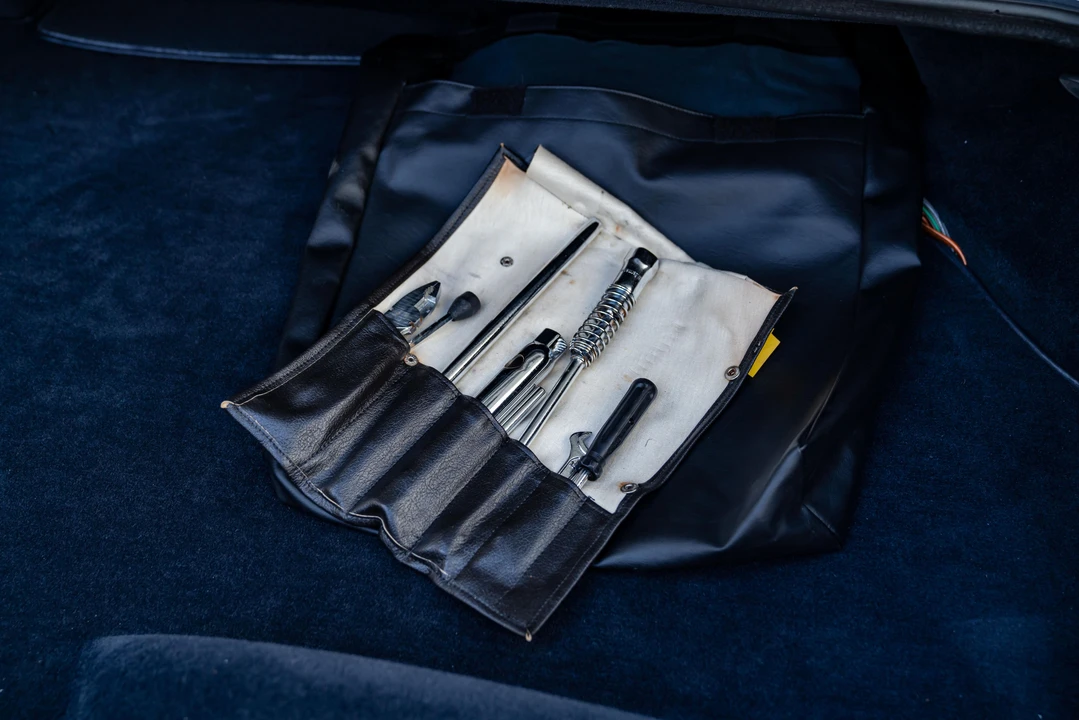 1990 Porsche 944 S2 - Image 9 of 31