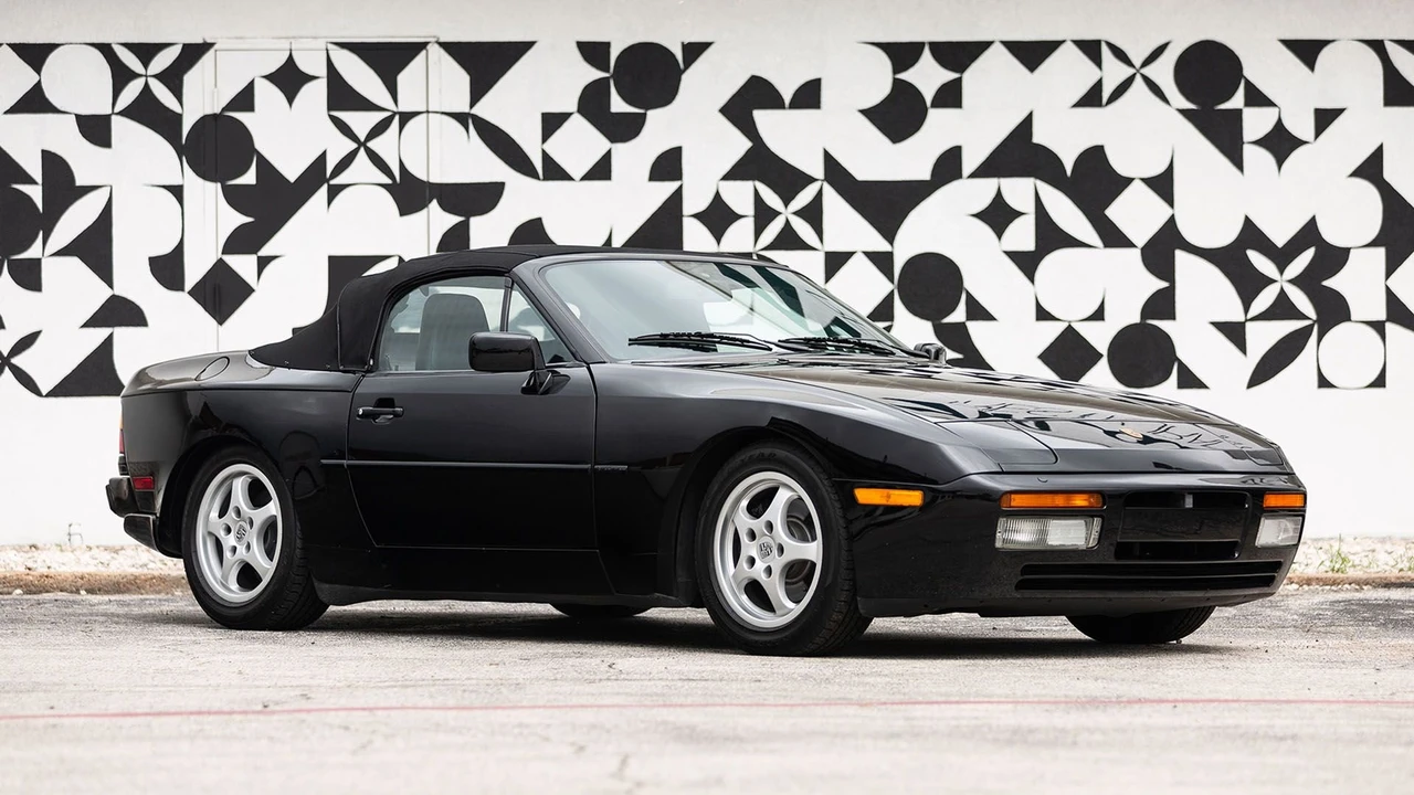 1990 Porsche 944 S2 - Image 16 of 29