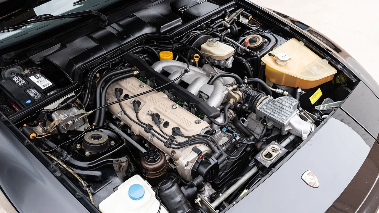 1990 Porsche 944 S2 - Image 25 of 29