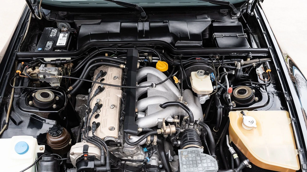 1990 Porsche 944 S2 - Image 9 of 29