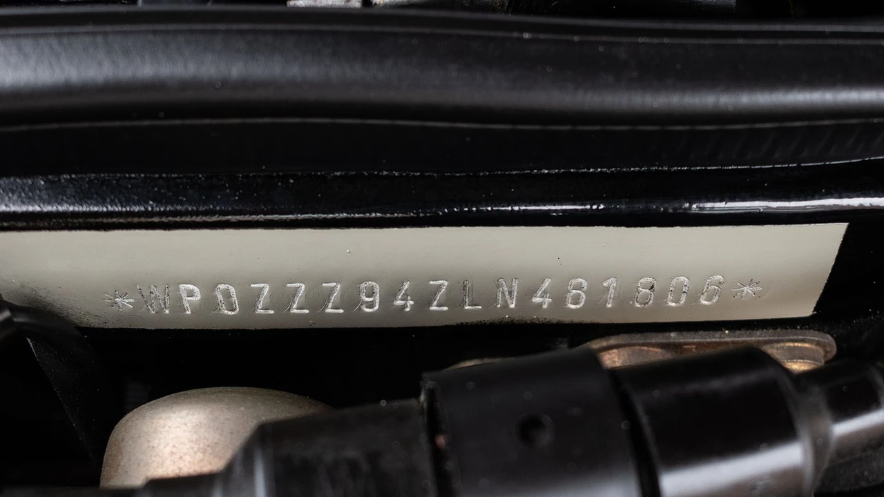1990 Porsche 944 S2 - Image 27 of 29