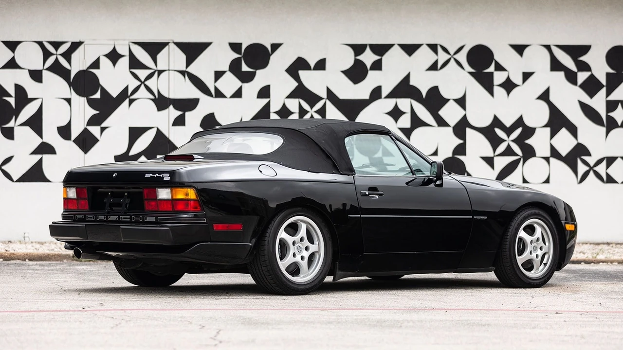 1990 Porsche 944 S2 - Image 3 of 29