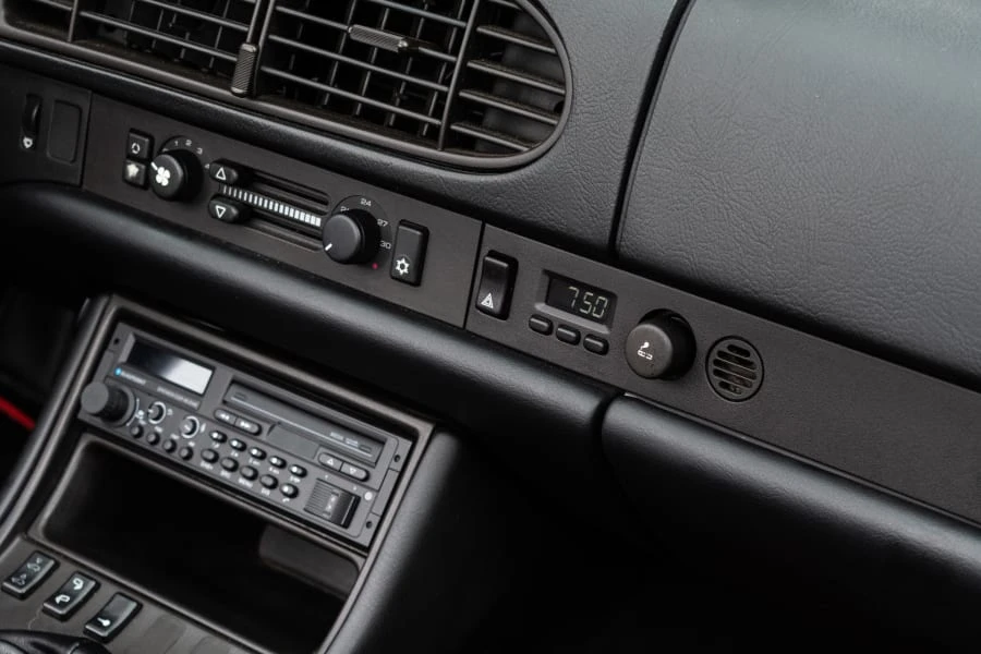 1990 Porsche 944 S2 - Image 15 of 19