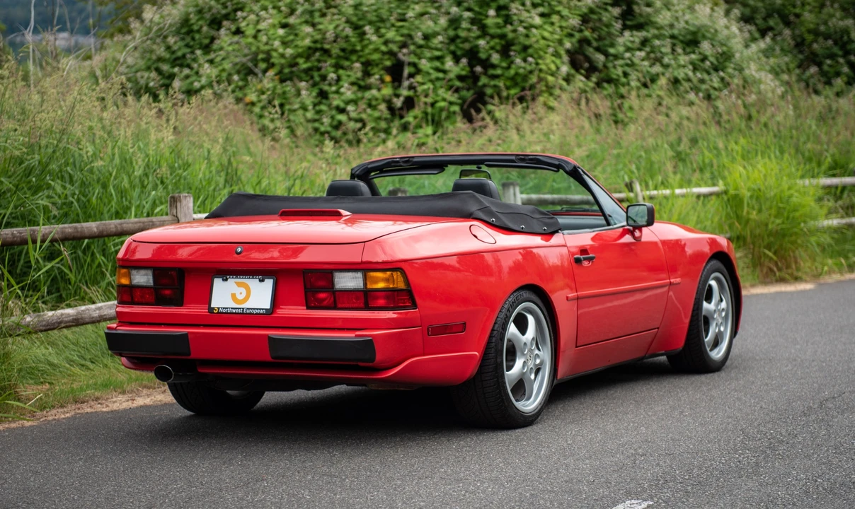 1990 Porsche 944 S2 - Image 9 of 31