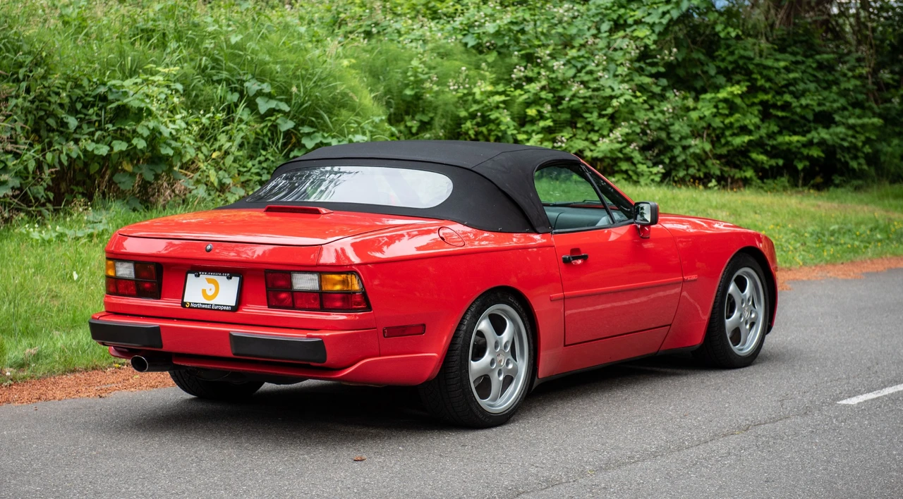 1990 Porsche 944 S2 - Image 17 of 31