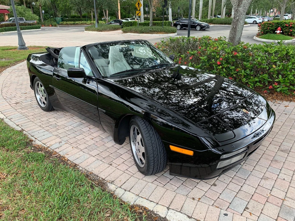 1990 Porsche 944 S2 - Image 2 of 31