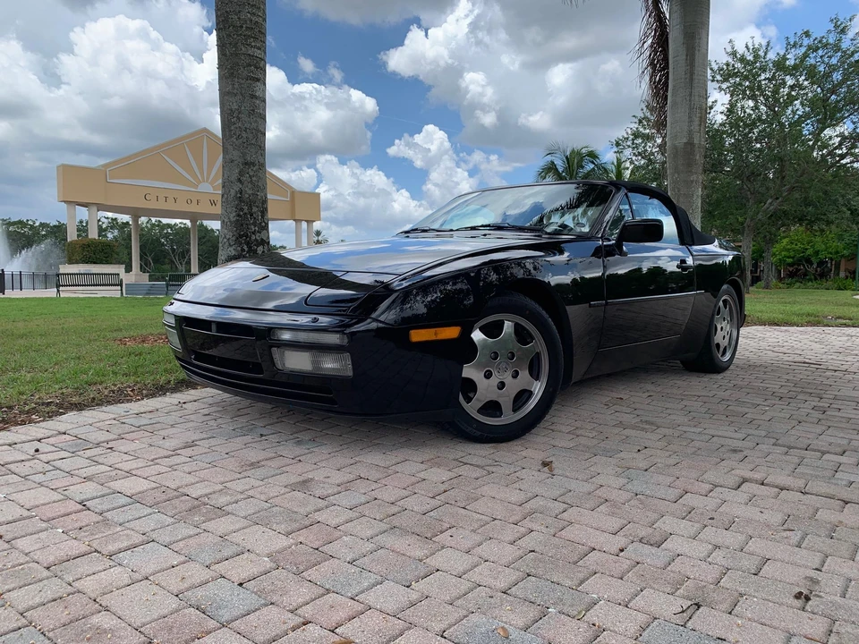 1990 Porsche 944 S2 - Image 9 of 31
