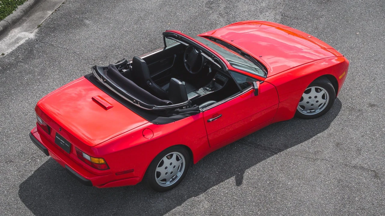 1990 Porsche 944 S2 - Image 15 of 31