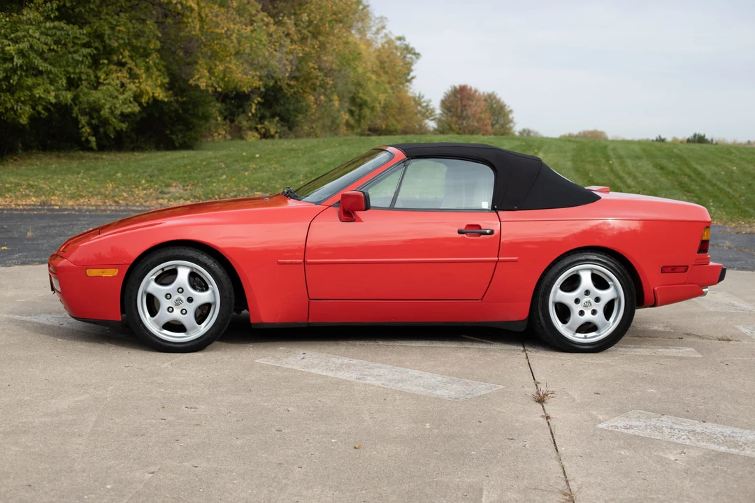 1990 Porsche 944 S2 - Image 2 of 31