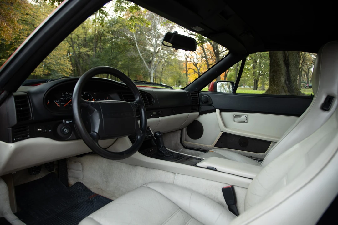 1990 Porsche 944 S2 - Image 27 of 31
