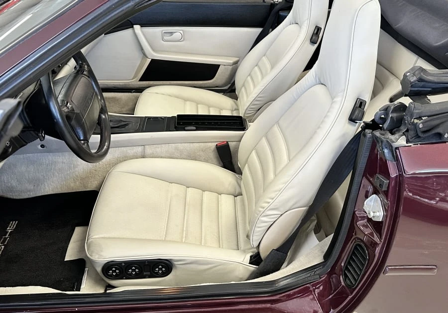 1990 Porsche 944 S2 - Image 25 of 31