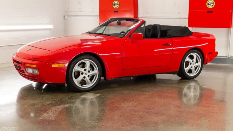 1990 Porsche 944 S2 - Image 2 of 31