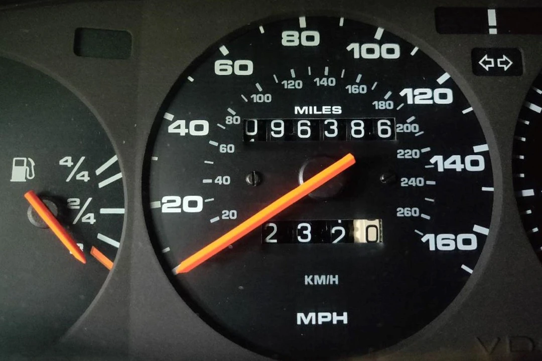 1990 Porsche 944 S2 - Image 9 of 10