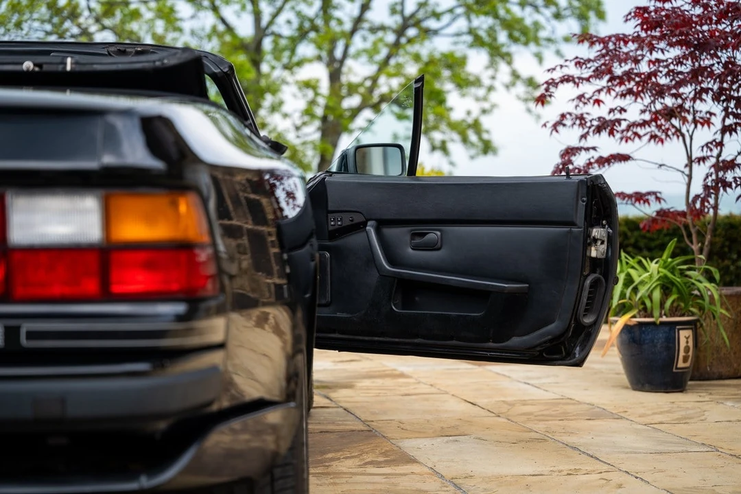 1990 Porsche 944 S2 - Image 15 of 30