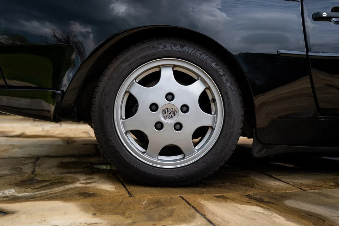 1990 Porsche 944 S2 - Image 24 of 30