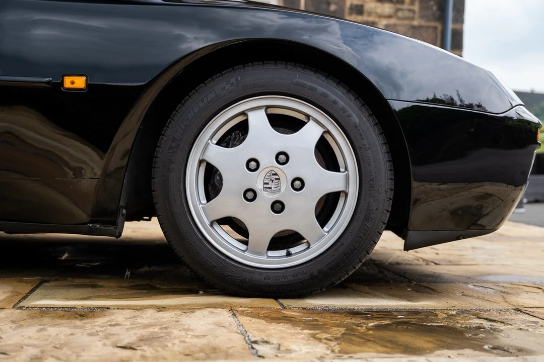 1990 Porsche 944 S2 - Image 25 of 30