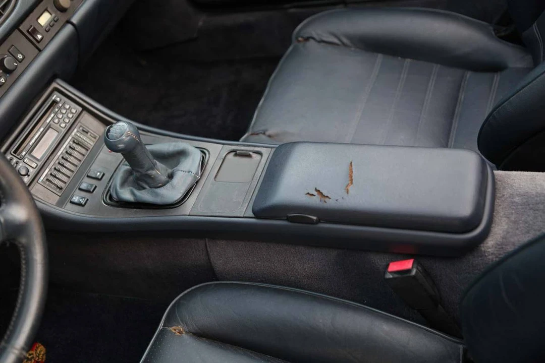 1990 Porsche 944 S2 - Image 10 of 24