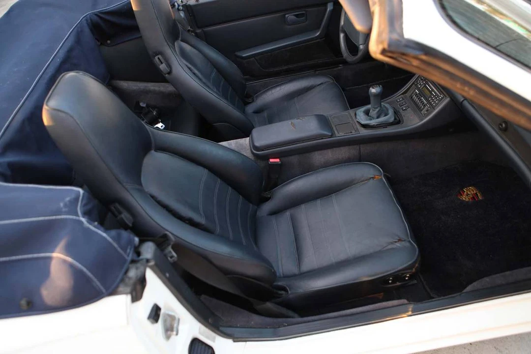 1990 Porsche 944 S2 - Image 17 of 24