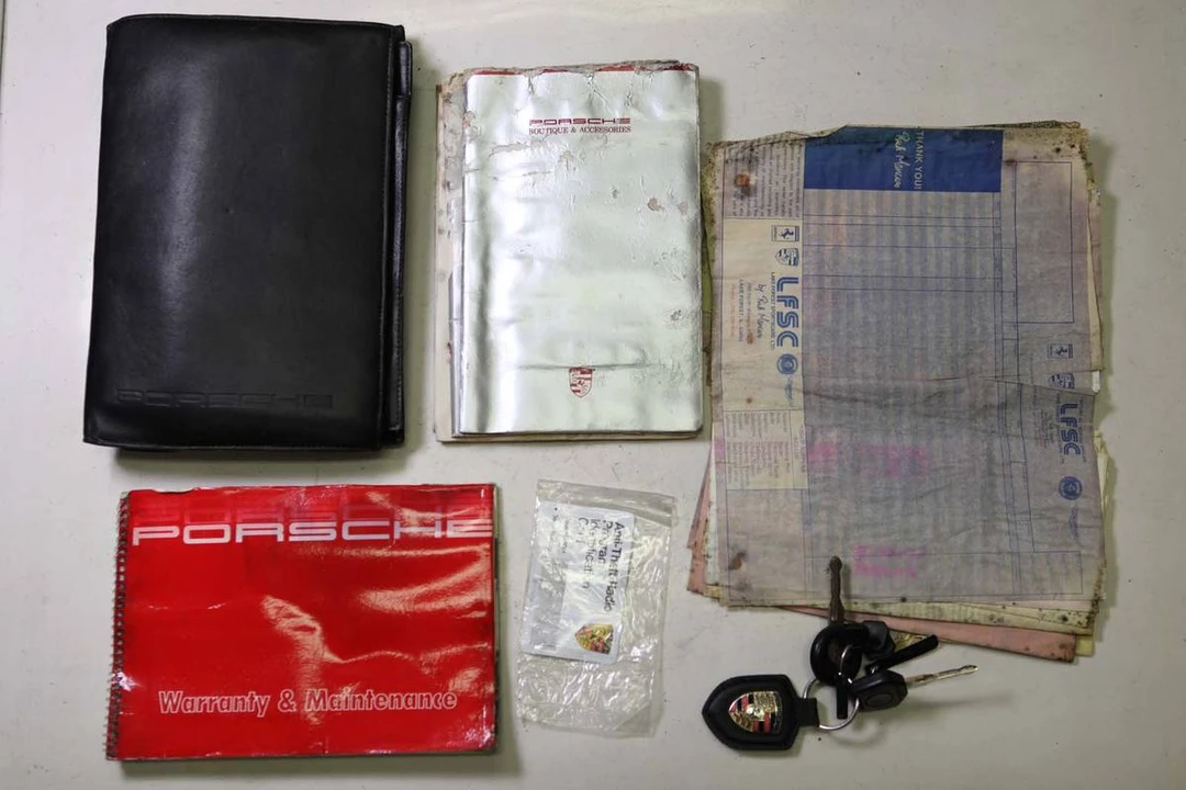 1990 Porsche 944 S2 - Image 19 of 24