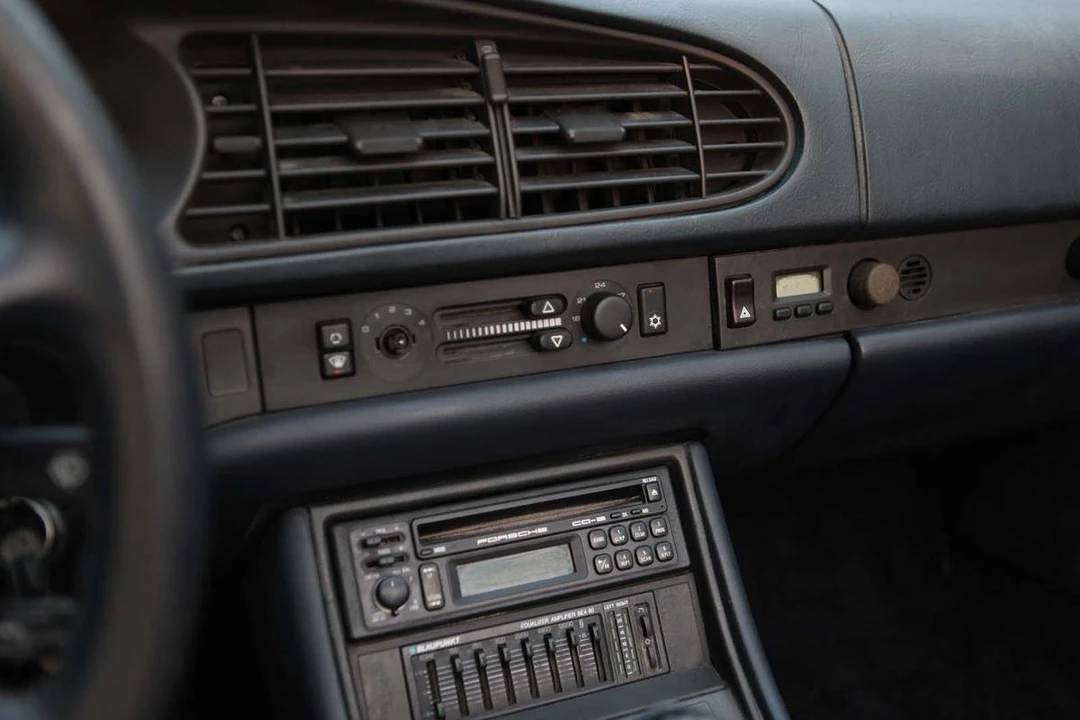 1990 Porsche 944 S2 - Image 14 of 24