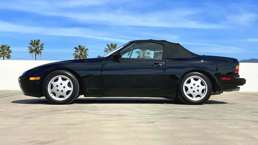 1990 Porsche 944 S2 - Image 2 of 29