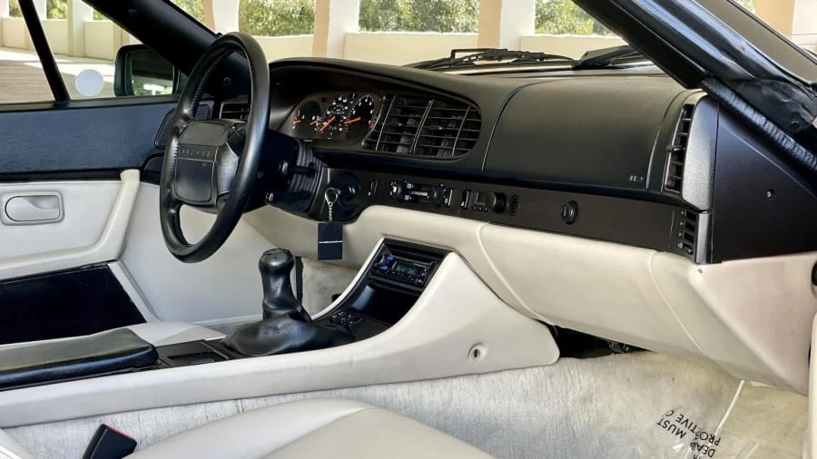 1990 Porsche 944 S2 - Image 10 of 29