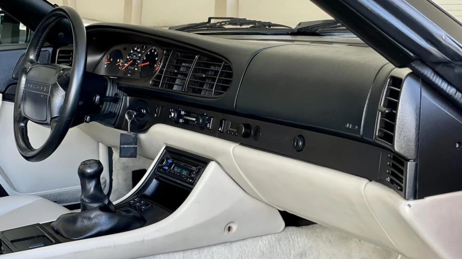 1990 Porsche 944 S2 - Image 16 of 29