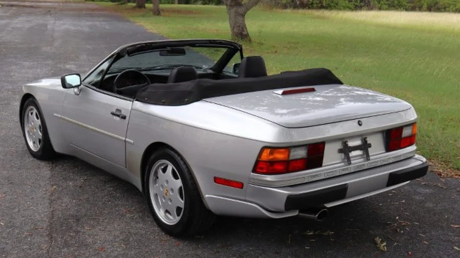 1990 Porsche 944 S2 - Image 2 of 18