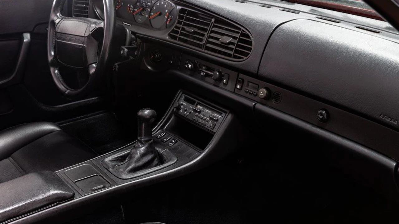1990 Porsche 944 S2 - Image 18 of 31