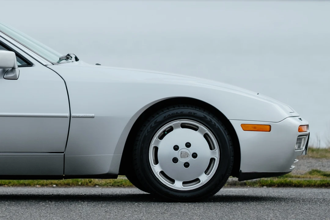 1990 Porsche 944 S2 - Image 14 of 31