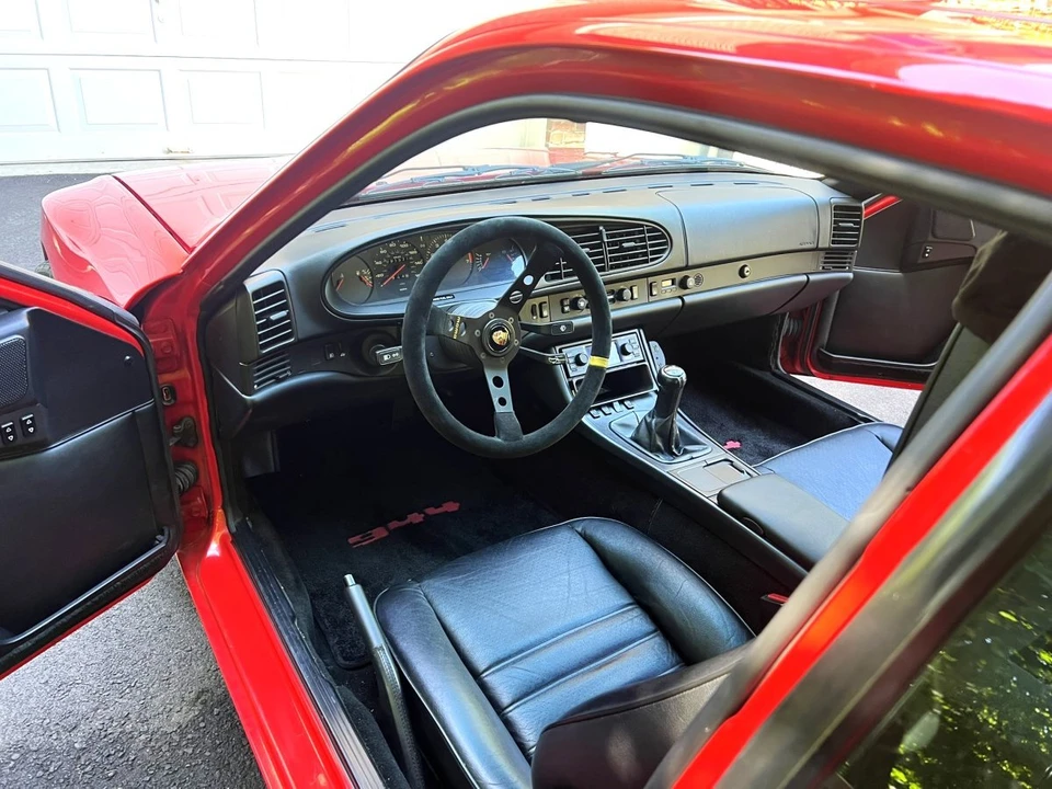 1990 Porsche 944 S2 - Image 28 of 31