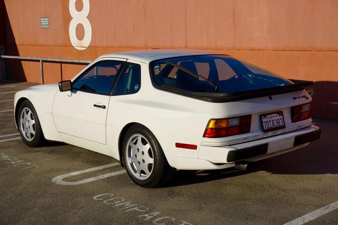 1990 Porsche 944 S2 - Image 8 of 31
