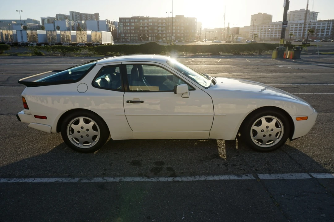 1990 Porsche 944 S2 - Image 11 of 31